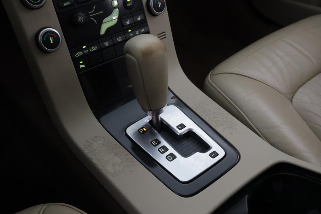 VOLVO V70 2008