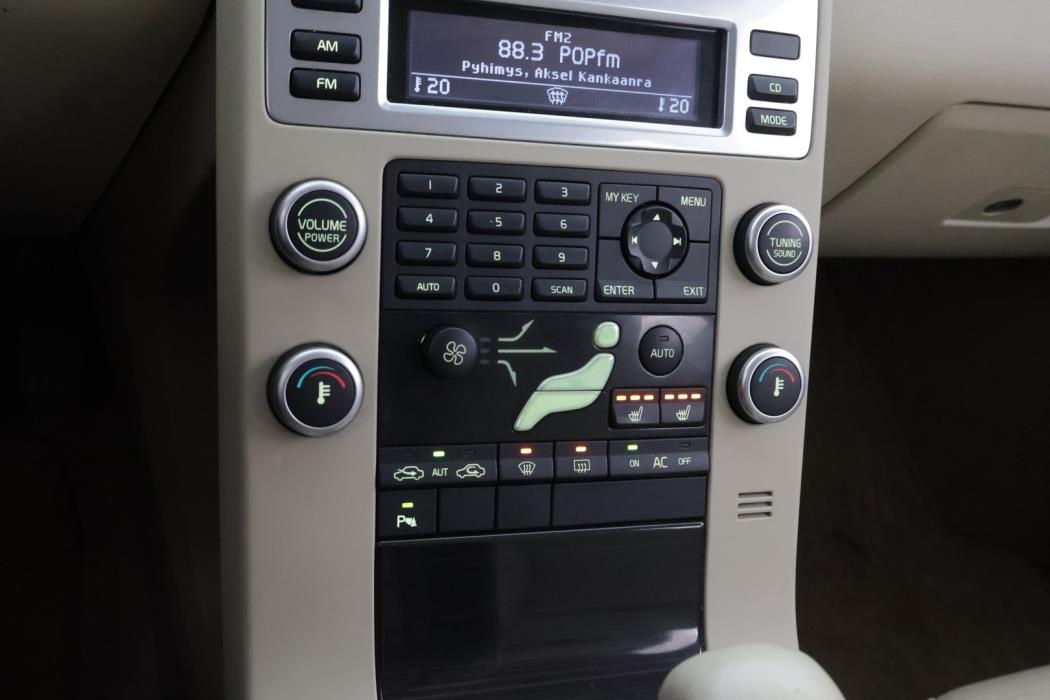 VOLVO V70 2008