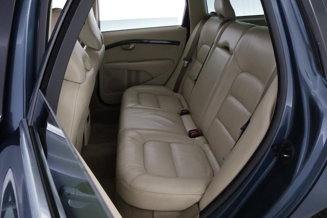 VOLVO V70 2008