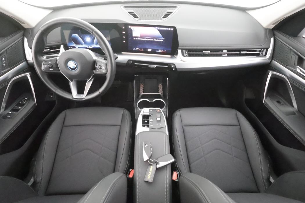 BMW IX1 2023