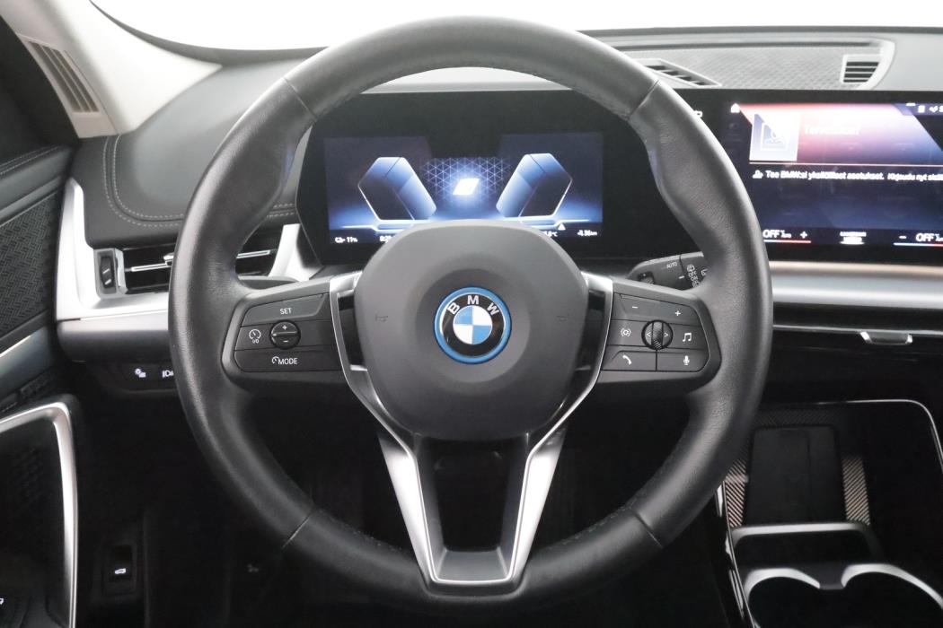 BMW IX1 2023