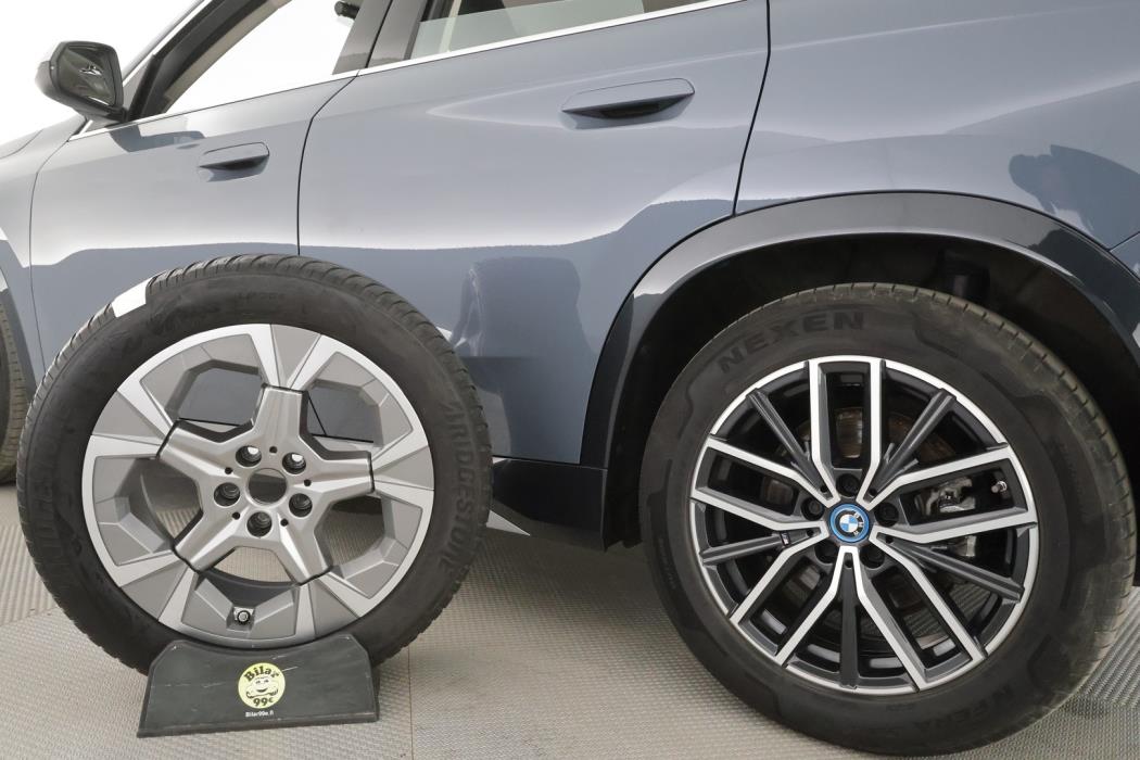 BMW IX1 2023