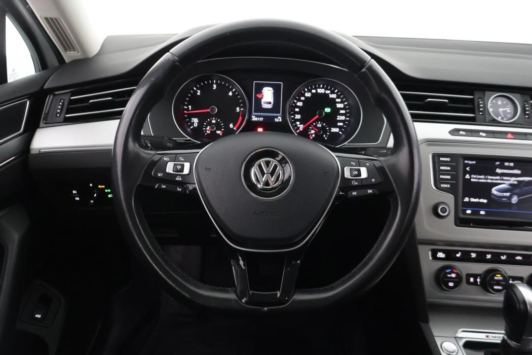 VOLKSWAGEN Passat 2017