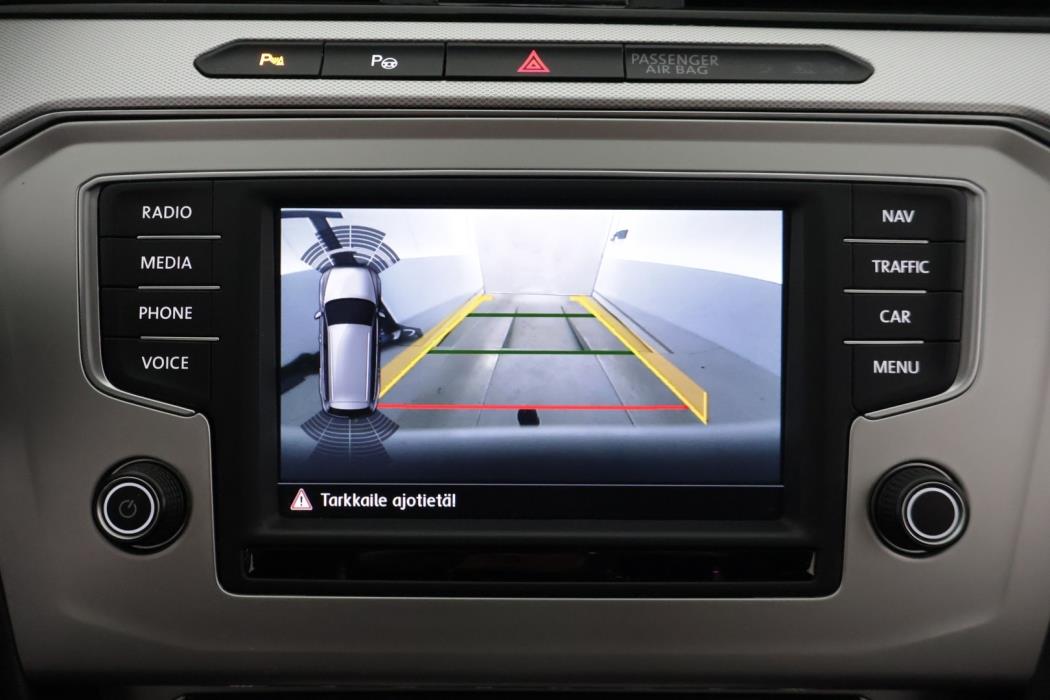 VOLKSWAGEN Passat 2017