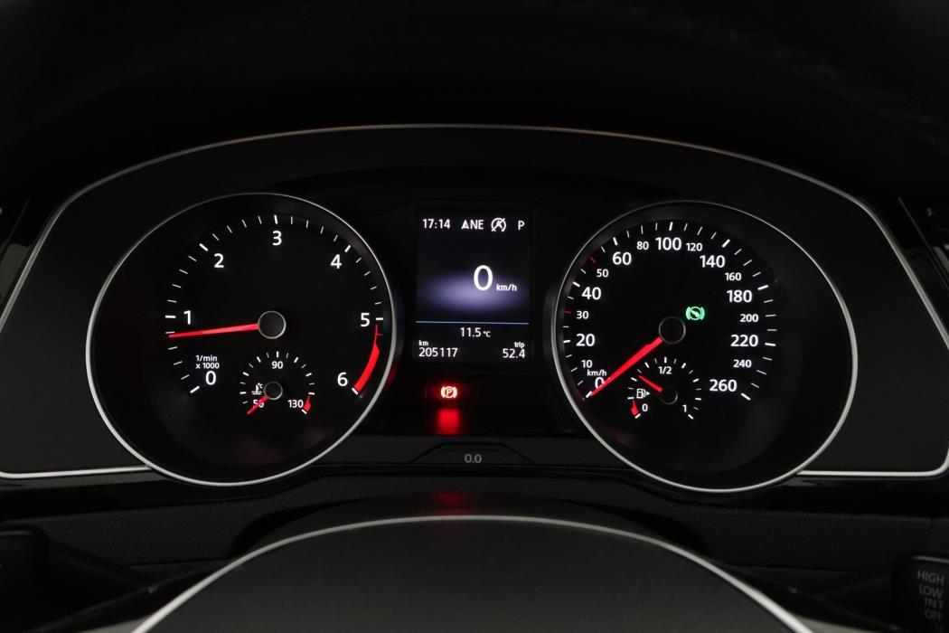 VOLKSWAGEN Passat 2017