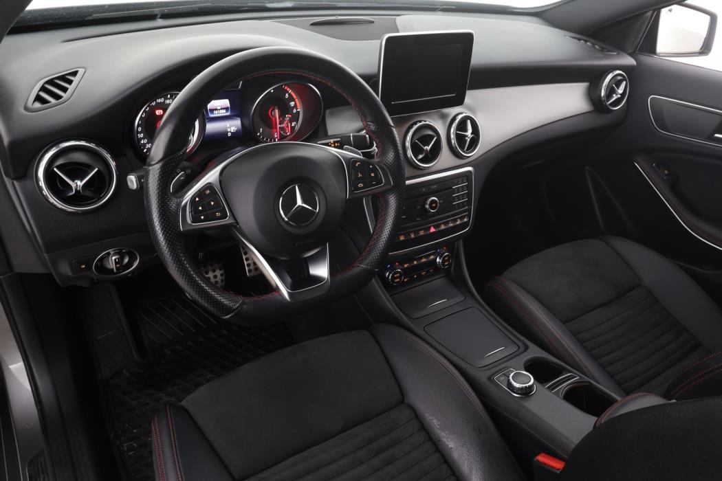 MERCEDES-BENZ GLA 2017