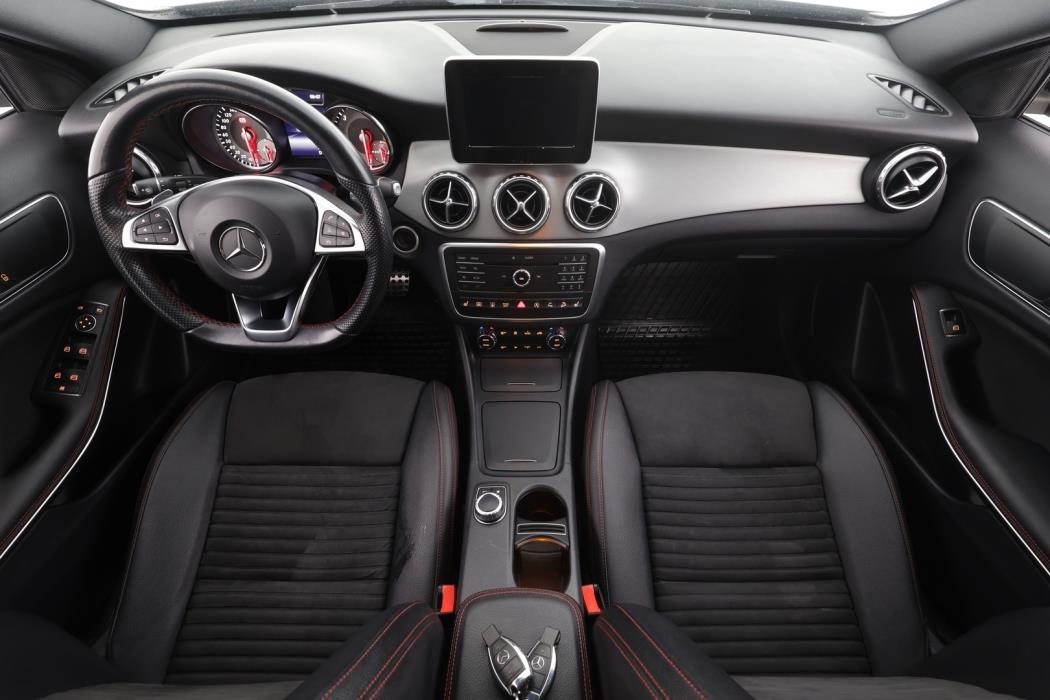 MERCEDES-BENZ GLA 2017