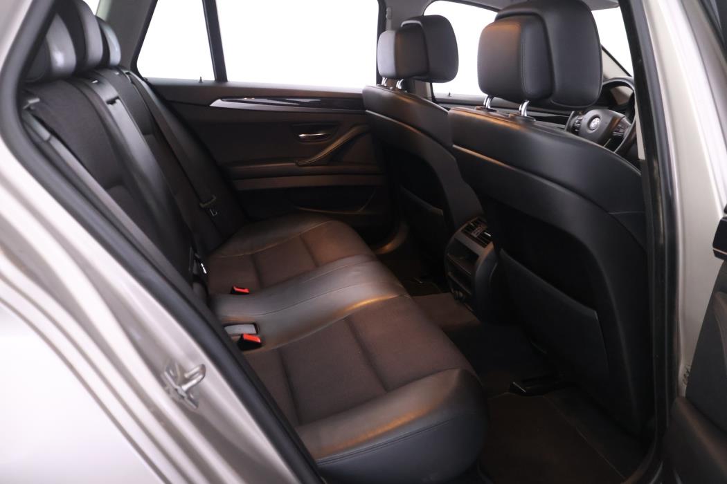 BMW 520 2010