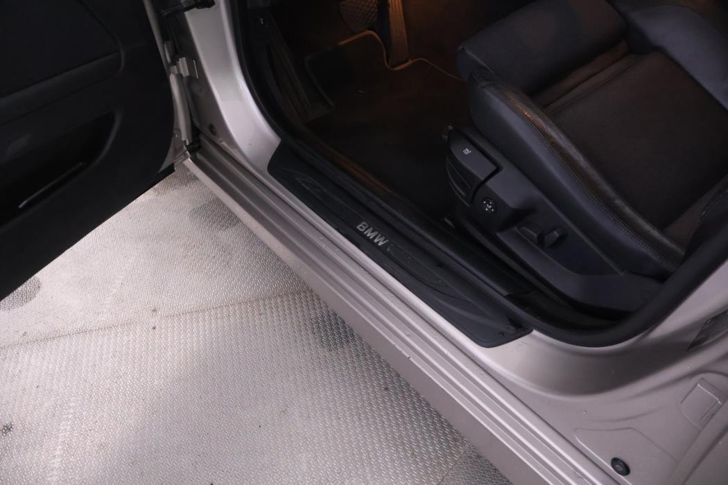 BMW 520 2010