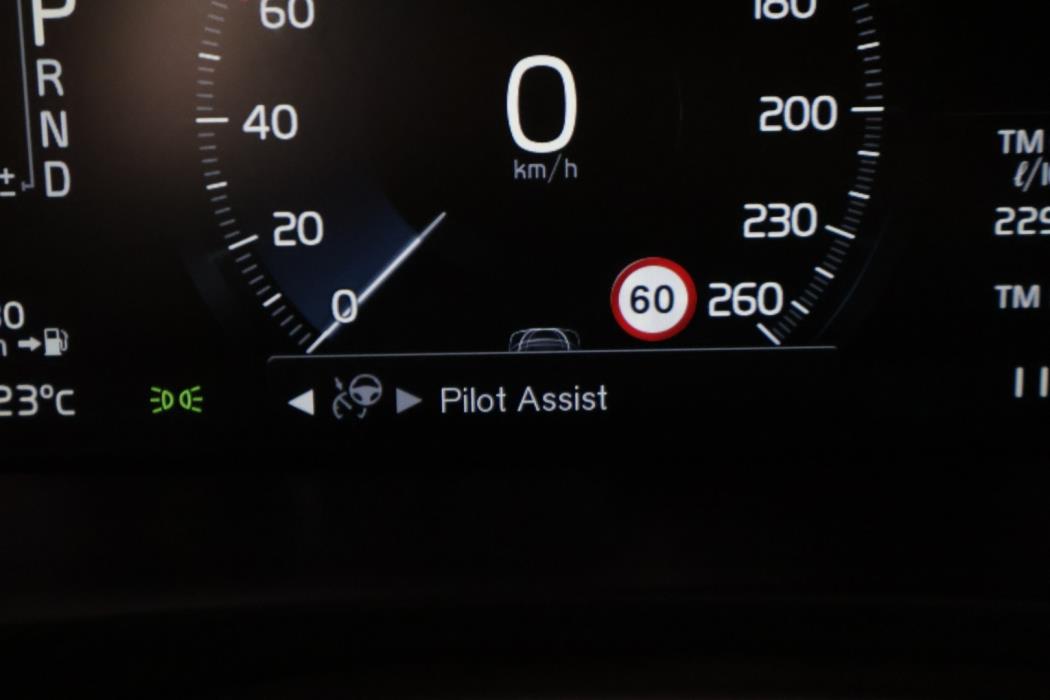 VOLVO V90 2016