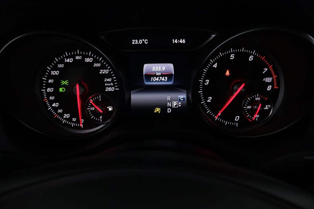 MERCEDES-BENZ CLA 2019