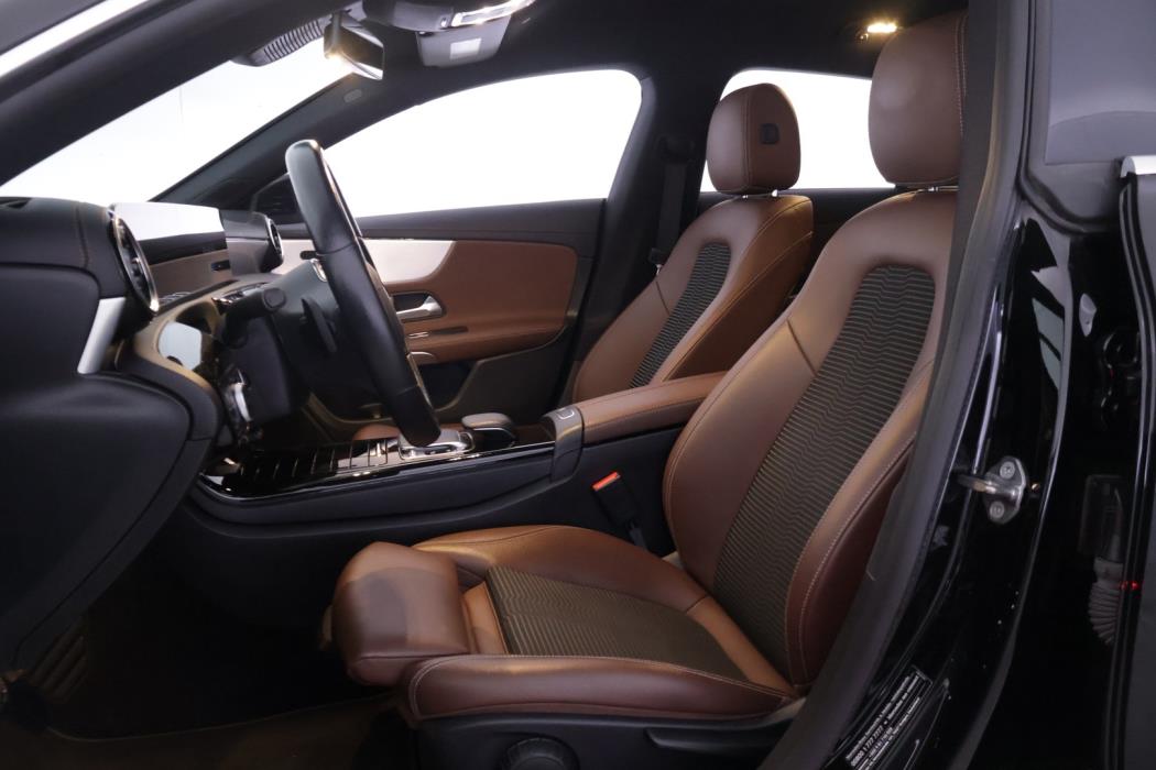 MERCEDES-BENZ CLA 2019