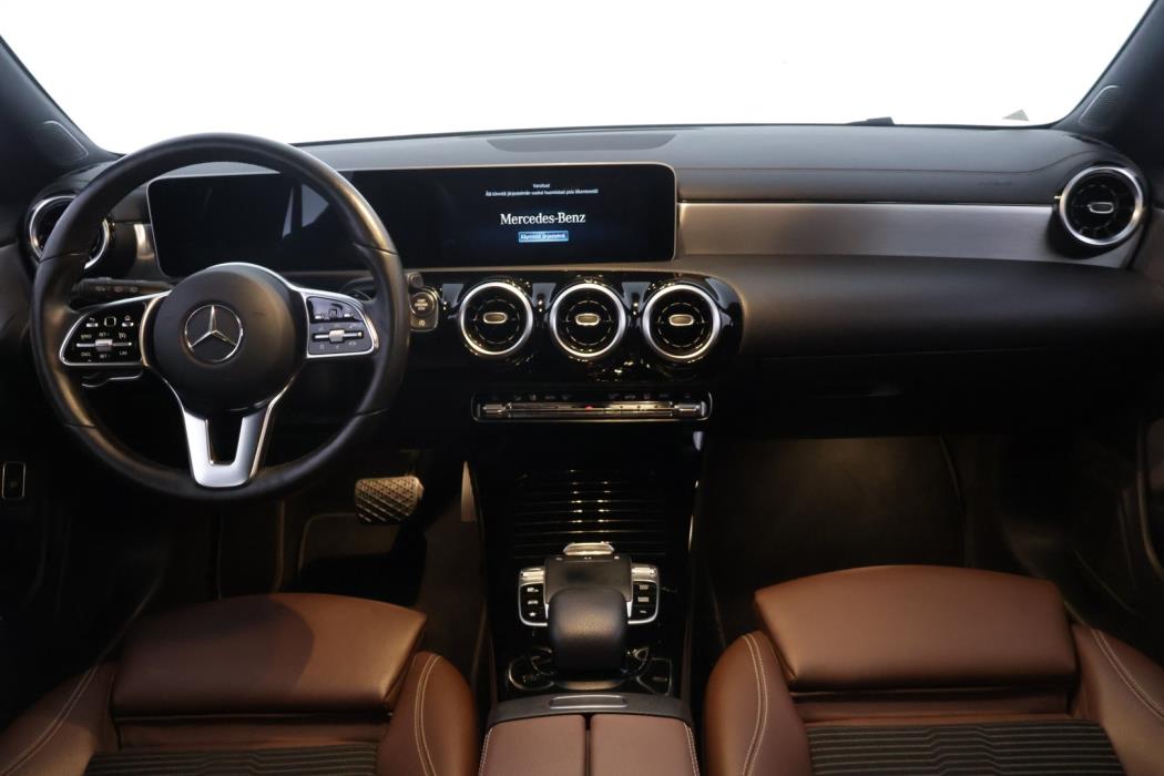 MERCEDES-BENZ CLA 2019