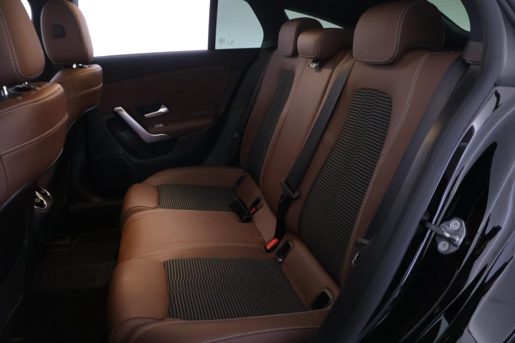 MERCEDES-BENZ CLA 2019