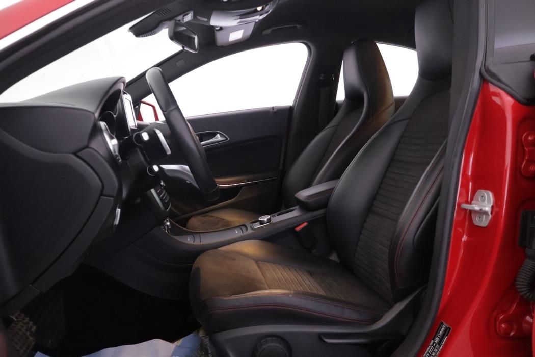 MERCEDES-BENZ CLA 2015