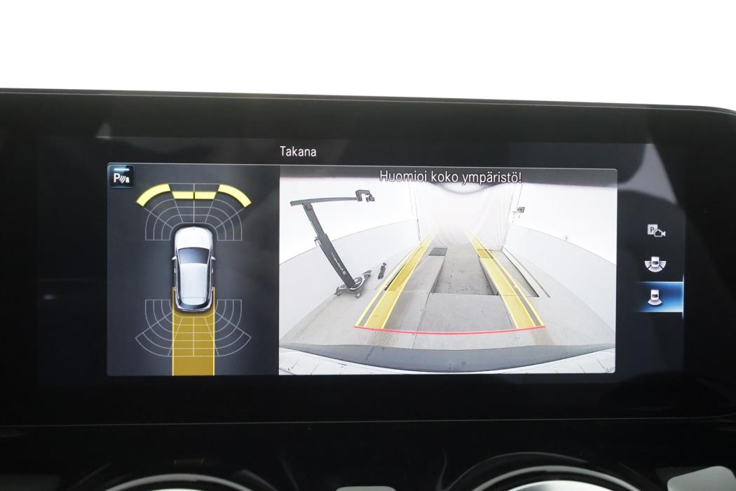 MERCEDES-BENZ EQA 2021