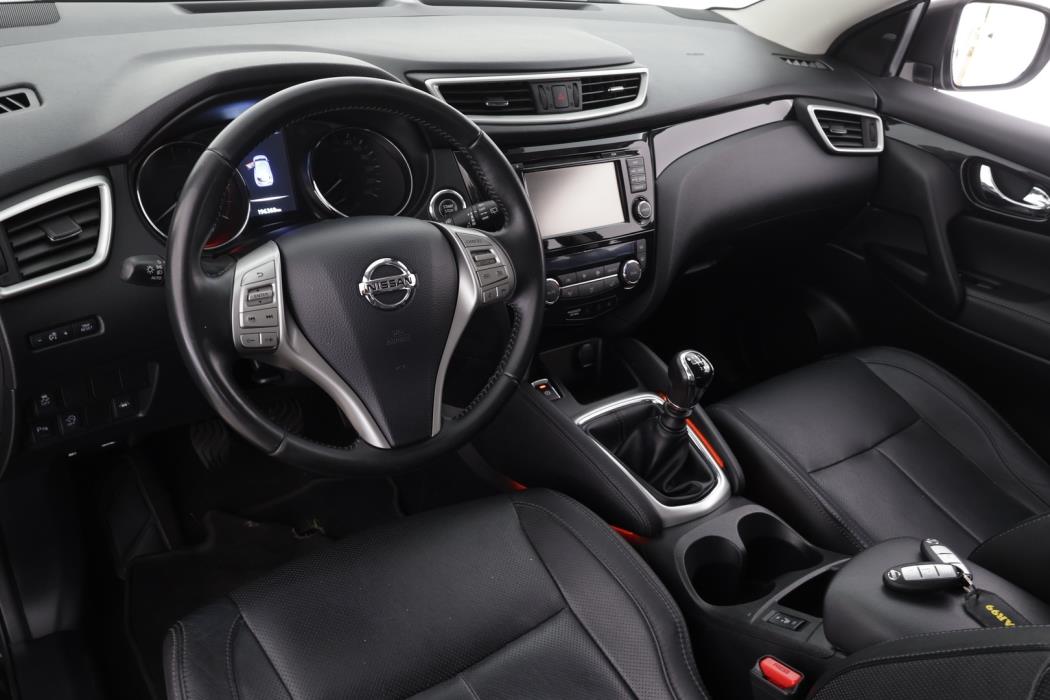 NISSAN Qashqai 2015