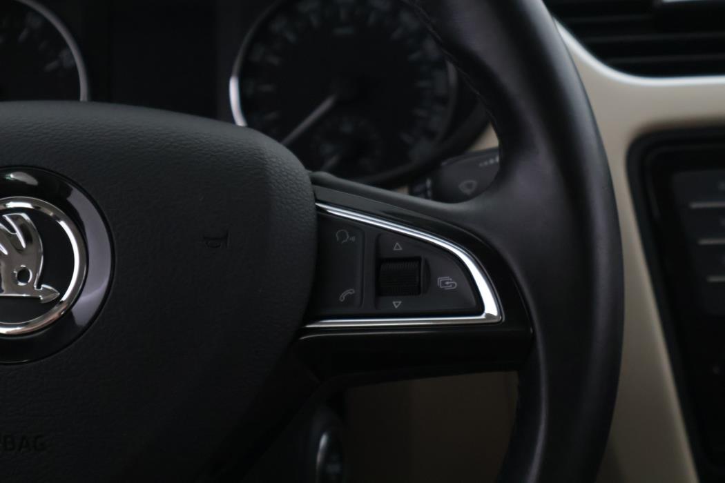 SKODA Octavia 2015