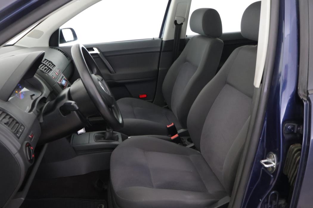 VOLKSWAGEN Polo 2005
