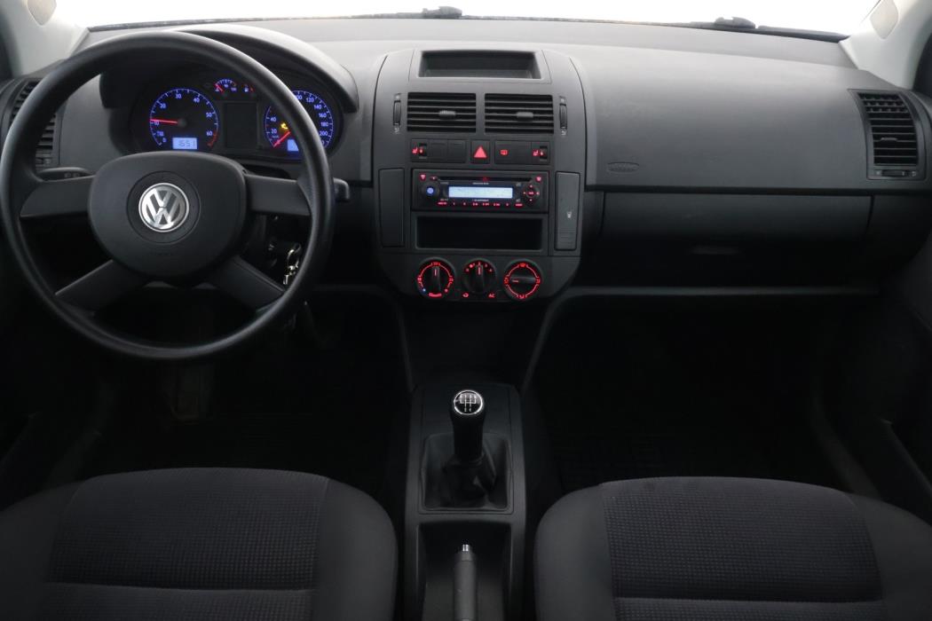 VOLKSWAGEN Polo 2005