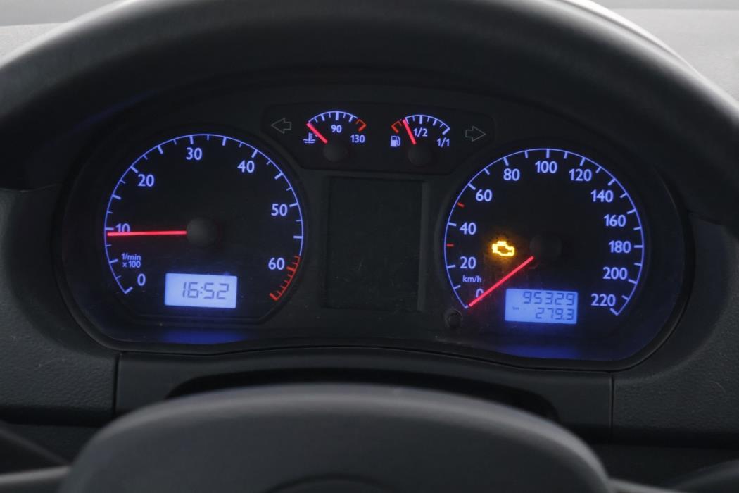 VOLKSWAGEN Polo 2005