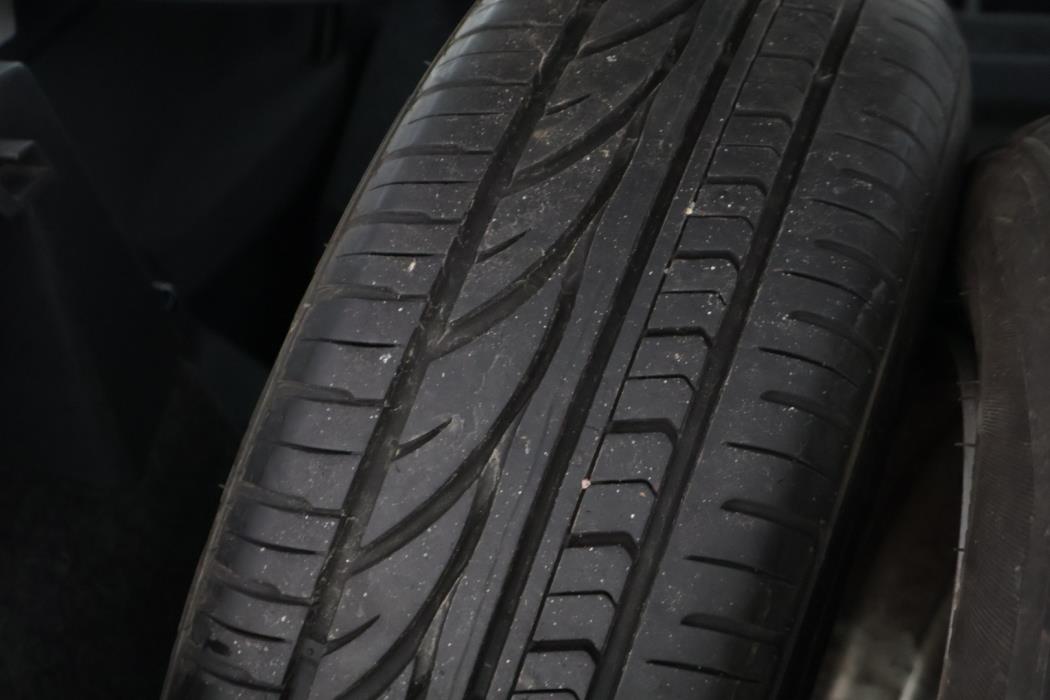 VOLKSWAGEN Polo 2005