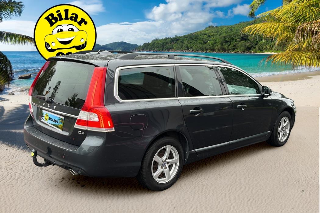 VOLVO V70 2015