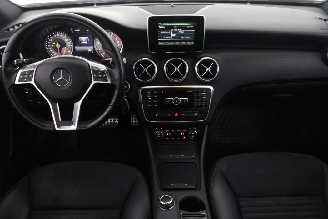 MERCEDES-BENZ A 2014