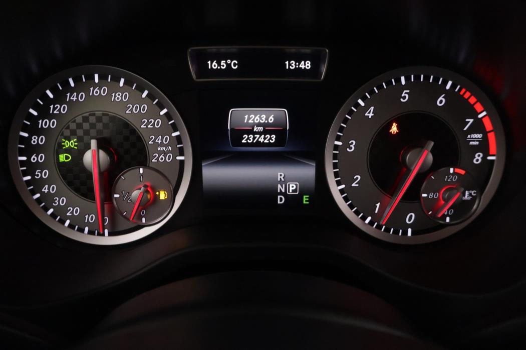 MERCEDES-BENZ A 2014