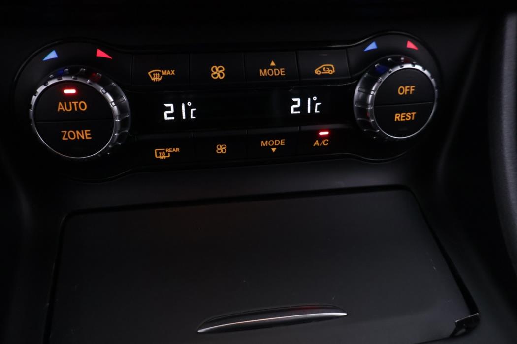 MERCEDES-BENZ A 2014