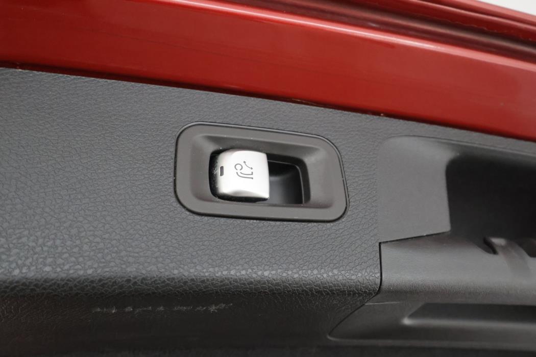 MERCEDES-BENZ E 2018