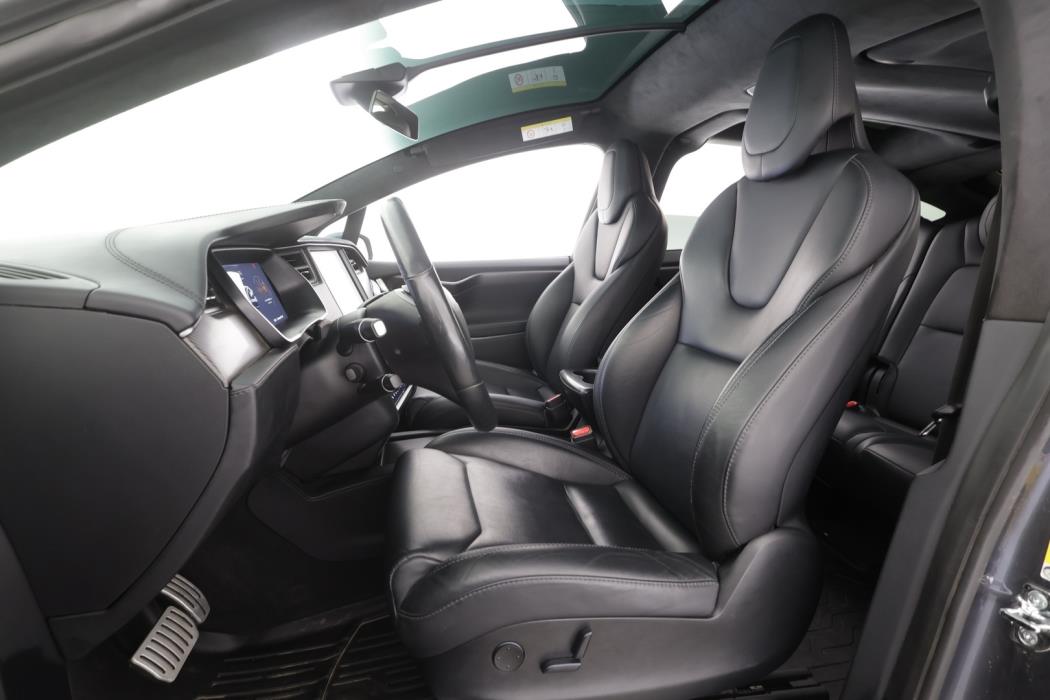TESLA Model X 2019