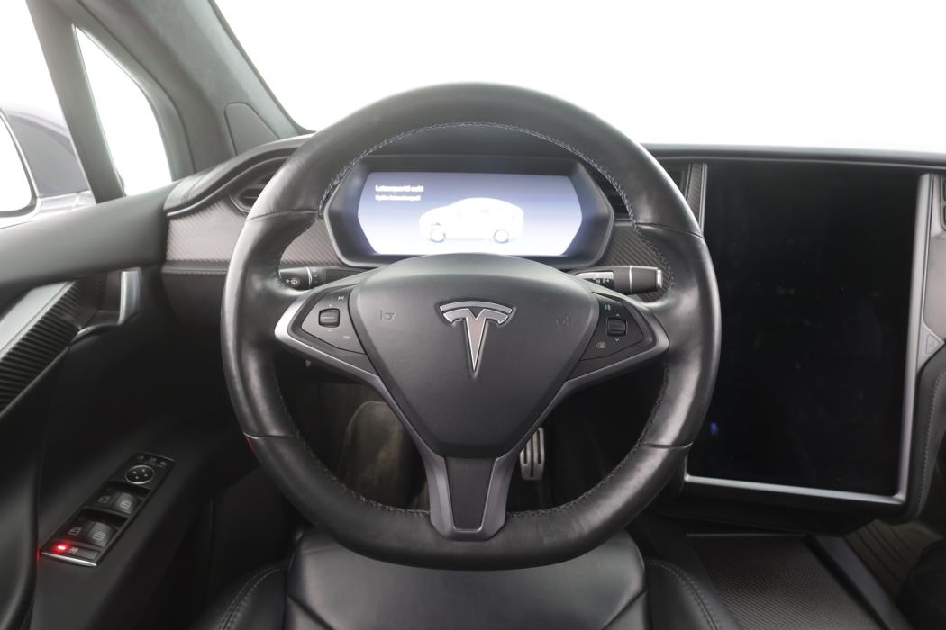 TESLA Model X 2019