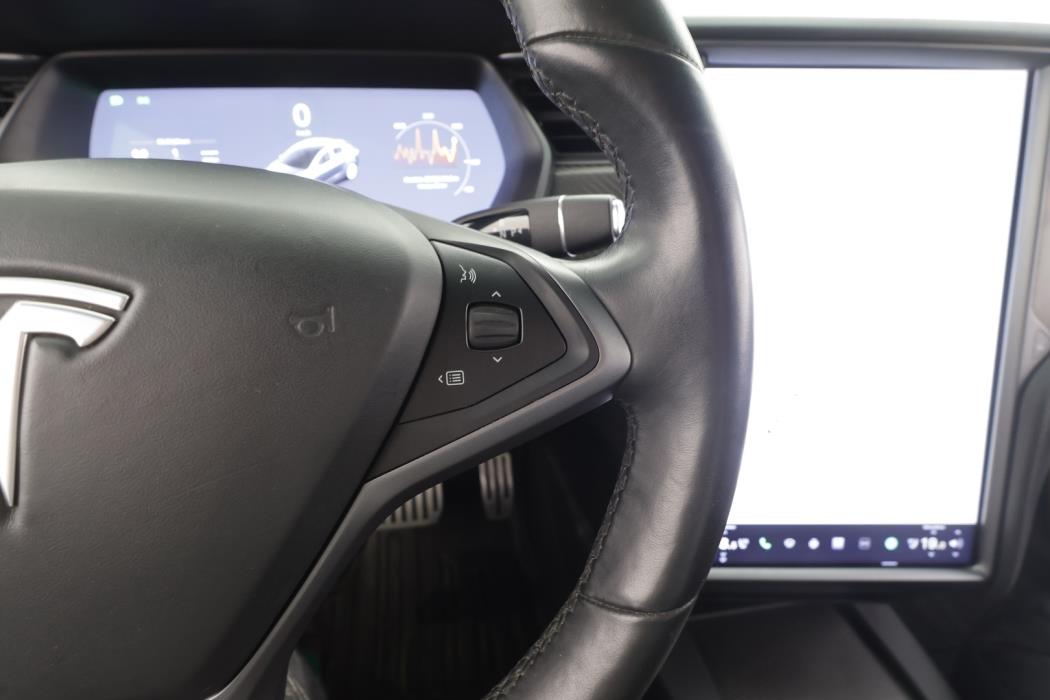 TESLA Model X 2019