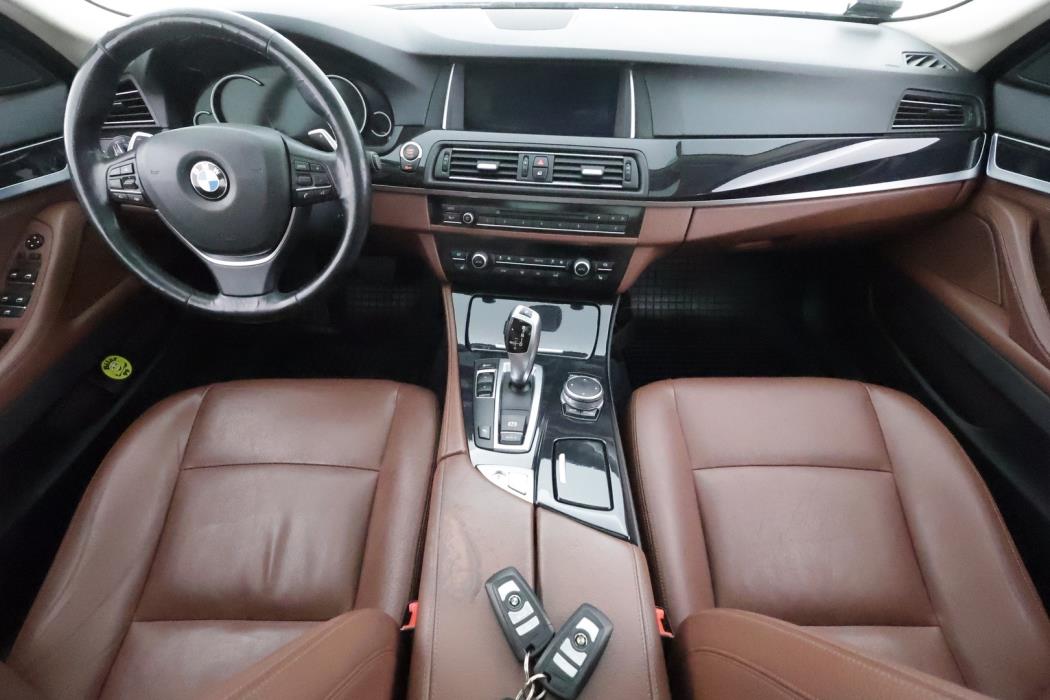BMW 520 2015