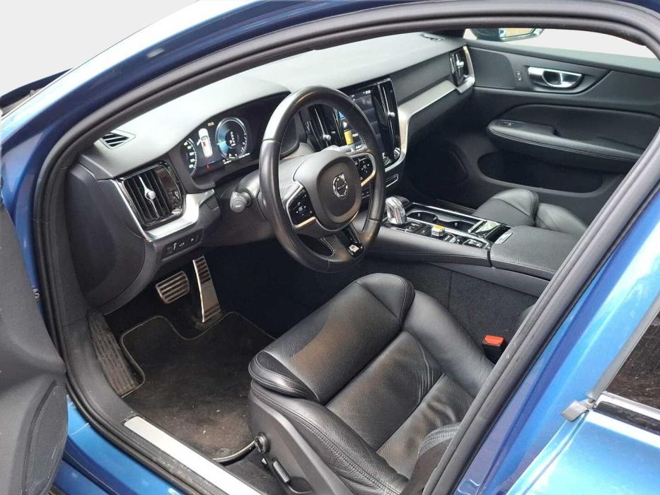 VOLVO V60 2019