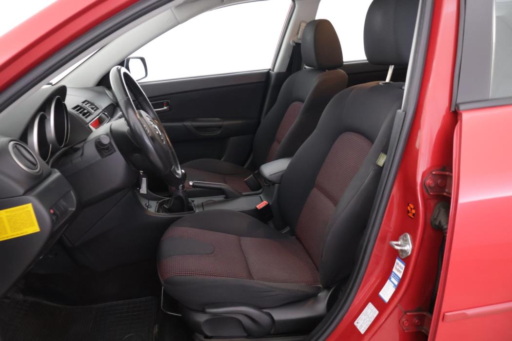 MAZDA 3 2005