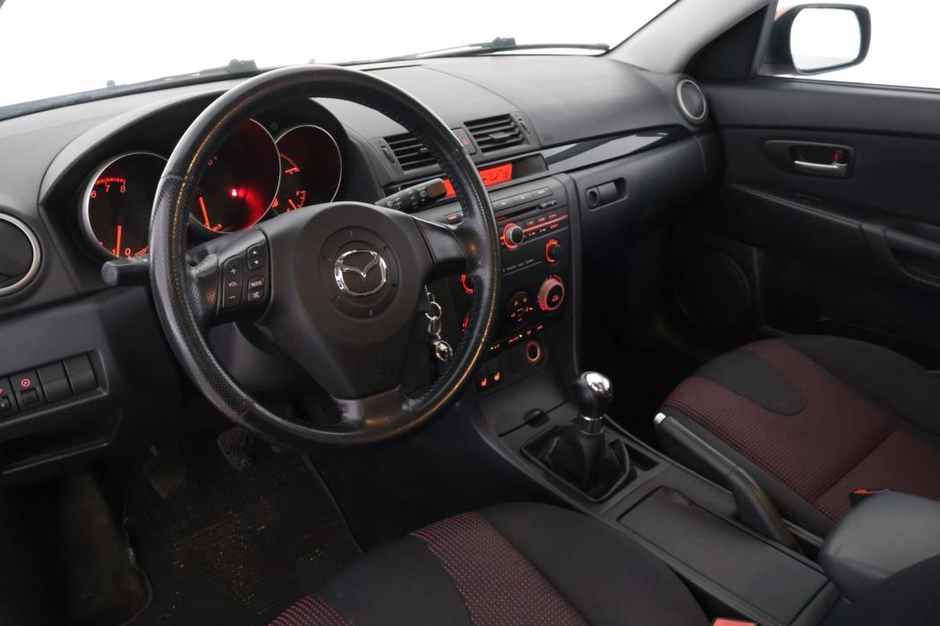 MAZDA 3 2005