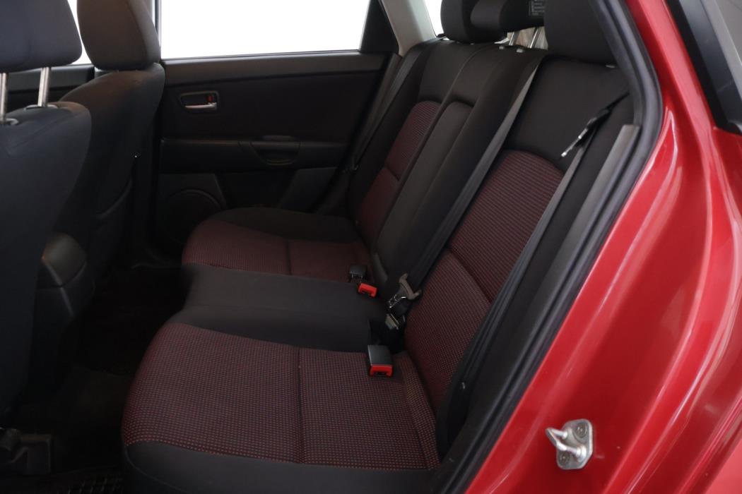 MAZDA 3 2005