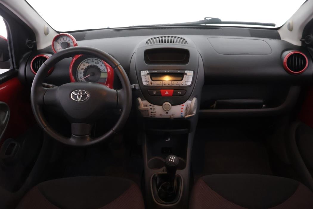 TOYOTA AYGO 2011