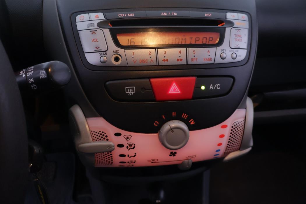 TOYOTA AYGO 2011