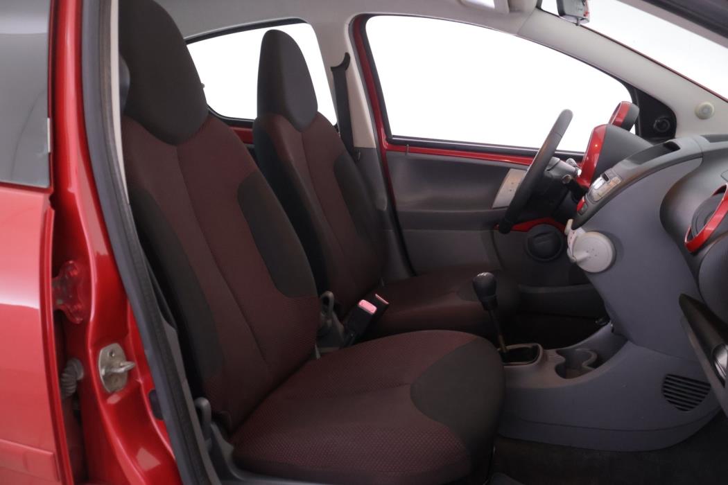 TOYOTA AYGO 2011