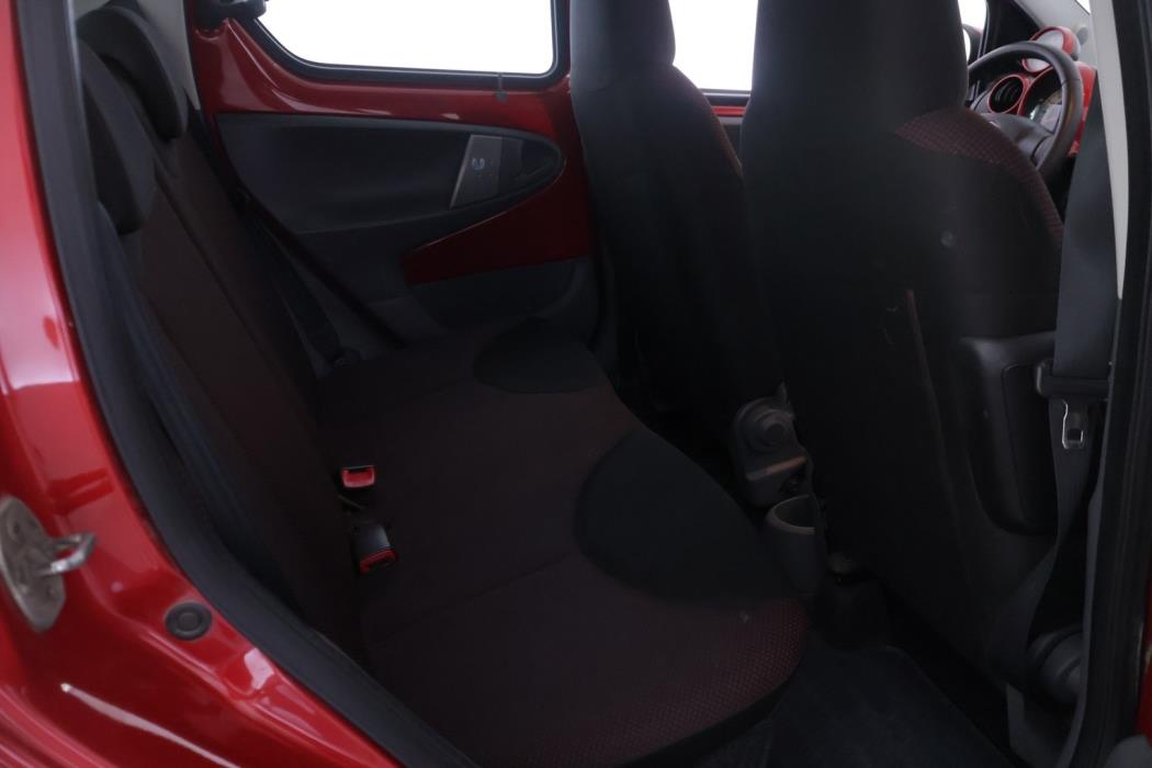 TOYOTA AYGO 2011
