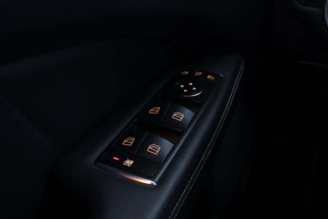 MERCEDES-BENZ CLS 2013