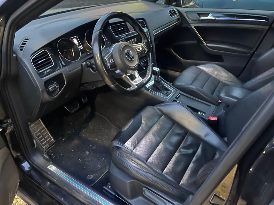 VOLKSWAGEN Golf 2015