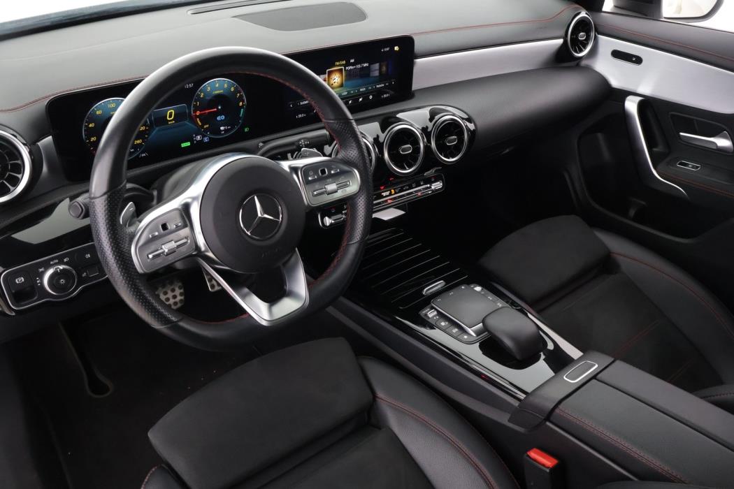 MERCEDES-BENZ CLA 2021