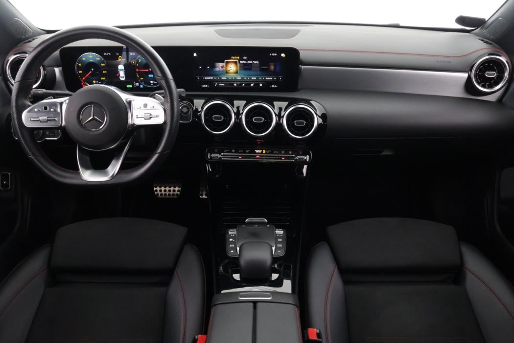 MERCEDES-BENZ CLA 2021