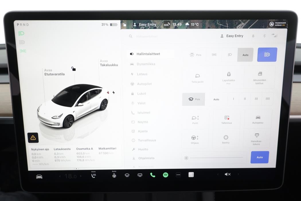 TESLA Model 3 2023