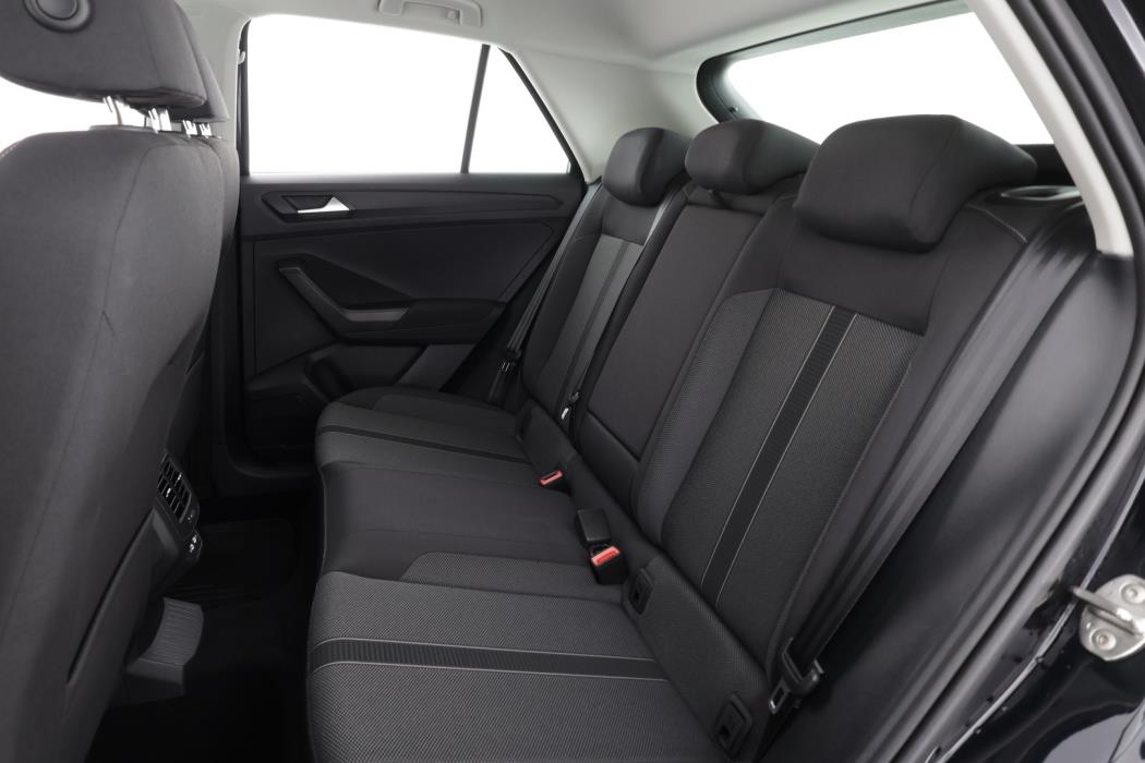 VOLKSWAGEN T-Roc 2024