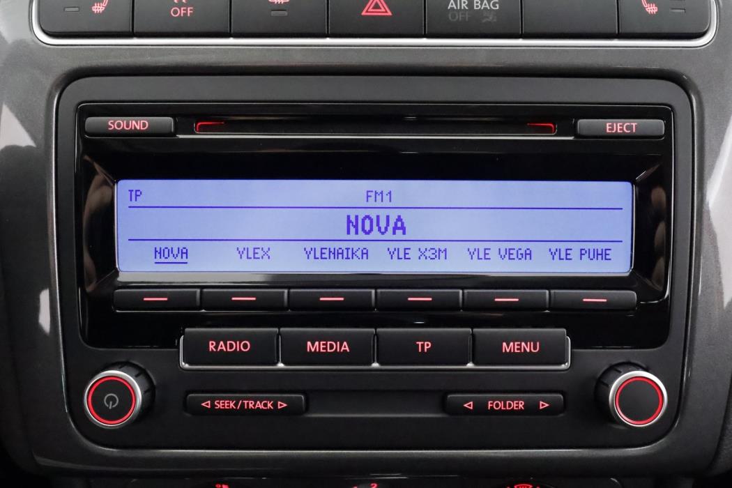 VOLKSWAGEN Polo 2011